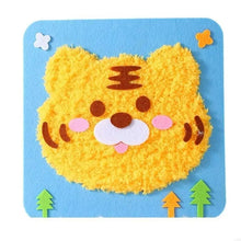 Charger l'image dans la galerie, Kit de broderie pour poupée